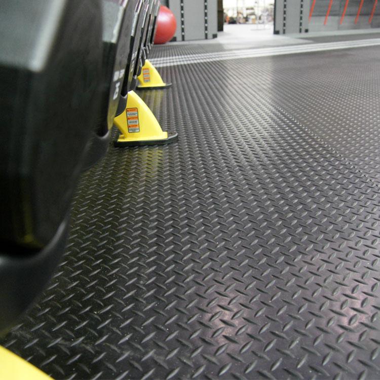 Diamond Tread Non Slip Flooring Heavy Duty Safety Matting