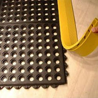Anti-Slip Grip Rubber Matting UK | Professional Non-Slip Decking & Walkway Solution